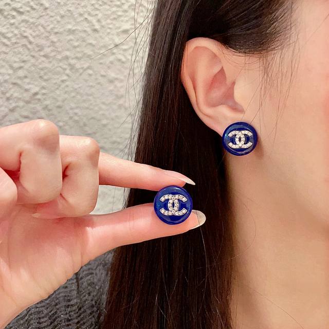 Chanel round double C diamond earrings