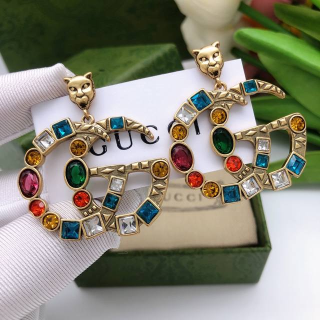 No. Ged0055 Gucci colored diamond double G earrings retro girls must-have