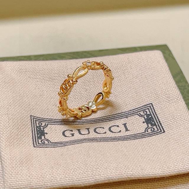 The latest model of Gucci ring, with a higher grade. The same model as the stars