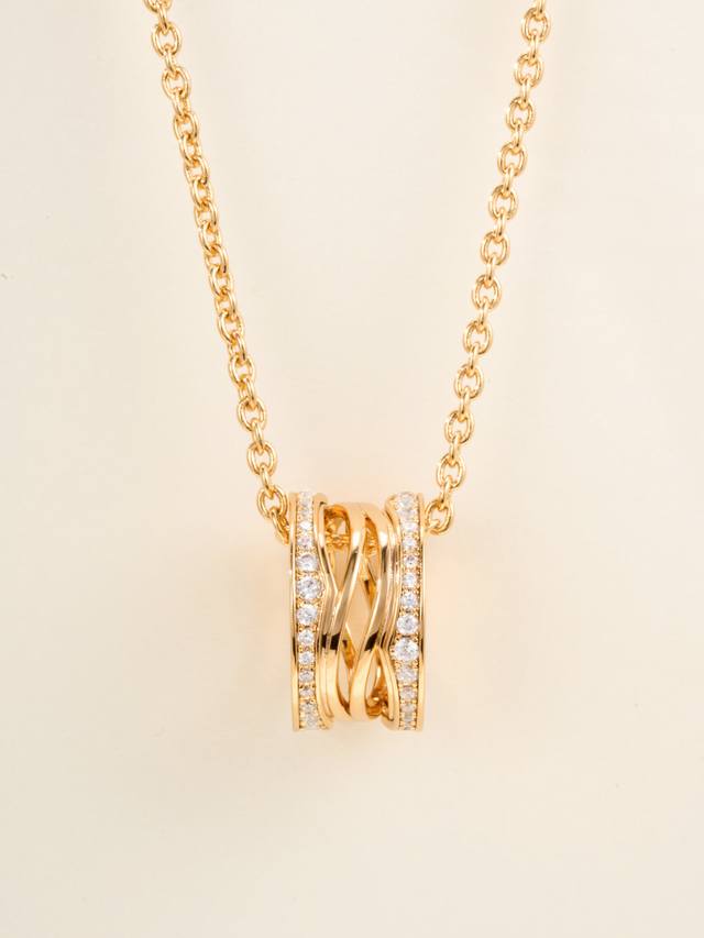 B Baojia classic hollow spiral edge diamond necklace, B.Zero series, its classic