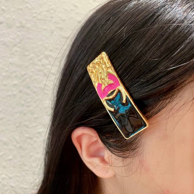Chanel color matching double C hairpin