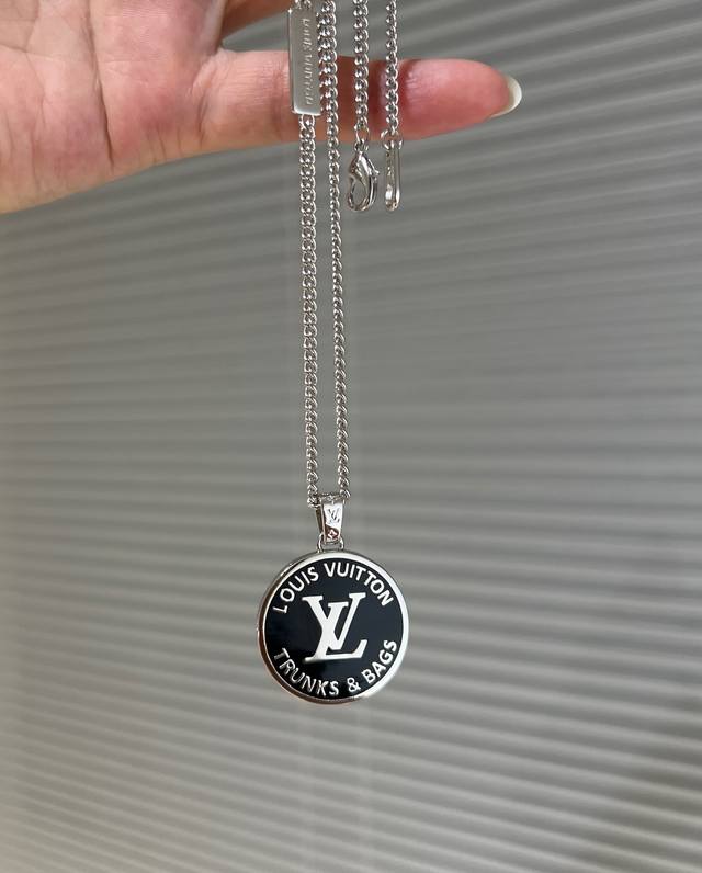 Lv necklace Louis Vuitton Louis Vuitton counter consistent material hot style sh