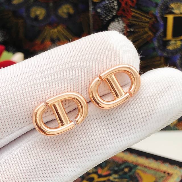 No. Ded0533 Dio*Latest Rose Gold Pig Nose Earrings Zp Brass Material