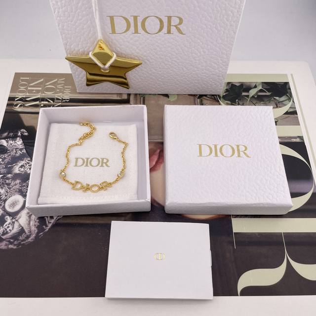 We produce the D letter two diamond bracelet Z 5300, with super simple design an