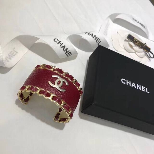 Chanel's new classic bracelet factory P counter purchases genuine products to ma