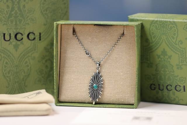 New product recommendation Gucci Turquoise Enamel Flower Necklace Lnterlocking s