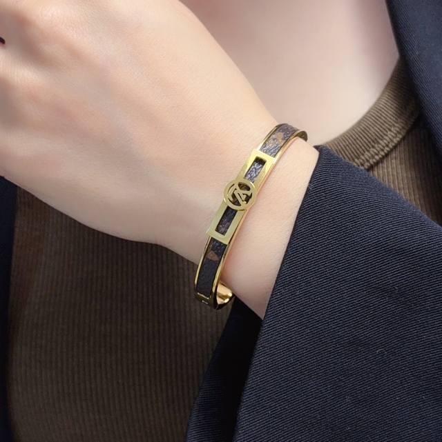 New product original goods Lv letter printing engraved logo bracelet Louis Vuitt