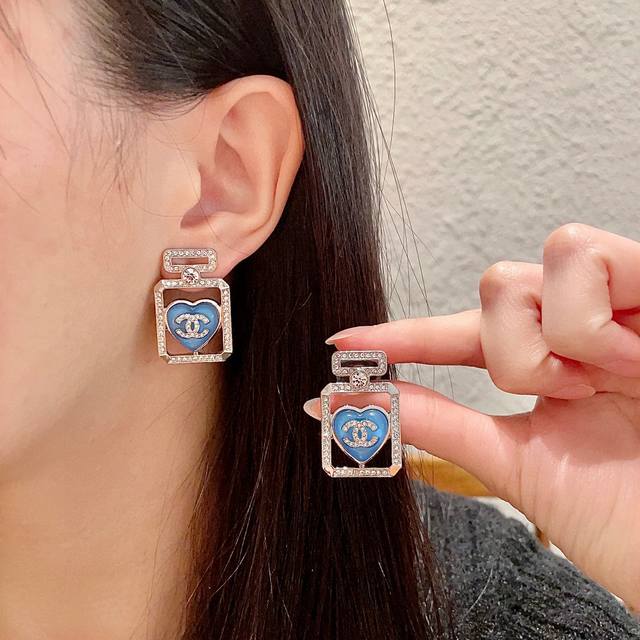 Chanel classic heart double C earrings