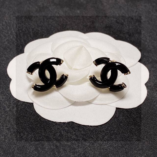 Chanel earrings, black, crystal clear. Chanel's styles really need no introducti