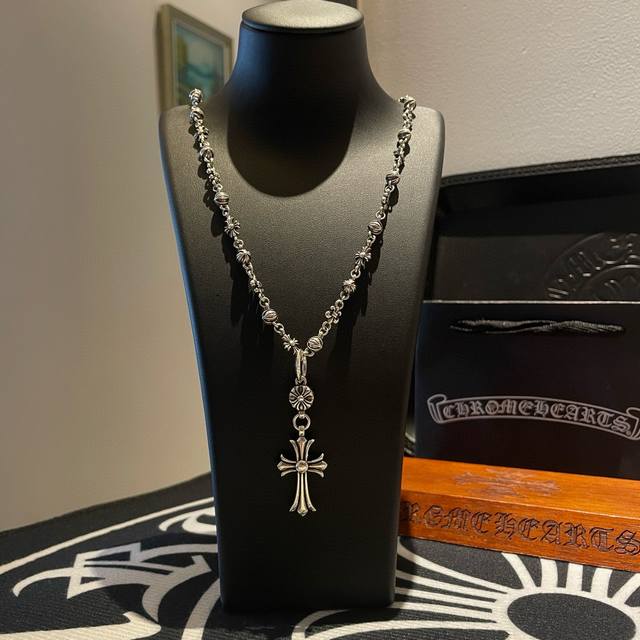 New counter quality Chrome Hearts classic retro multi-element necklace cross pen