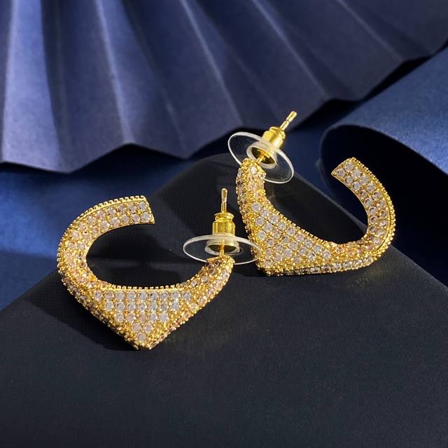 earrings Pl94 Prada European and American personality fashion metal texture diam