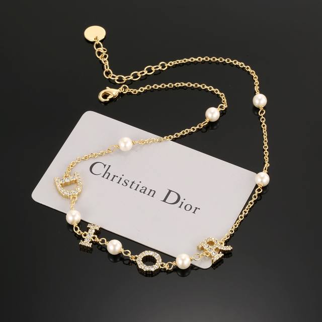 Dior letter necklace, Jadior, a favorite among top brands. Dior's new product ha