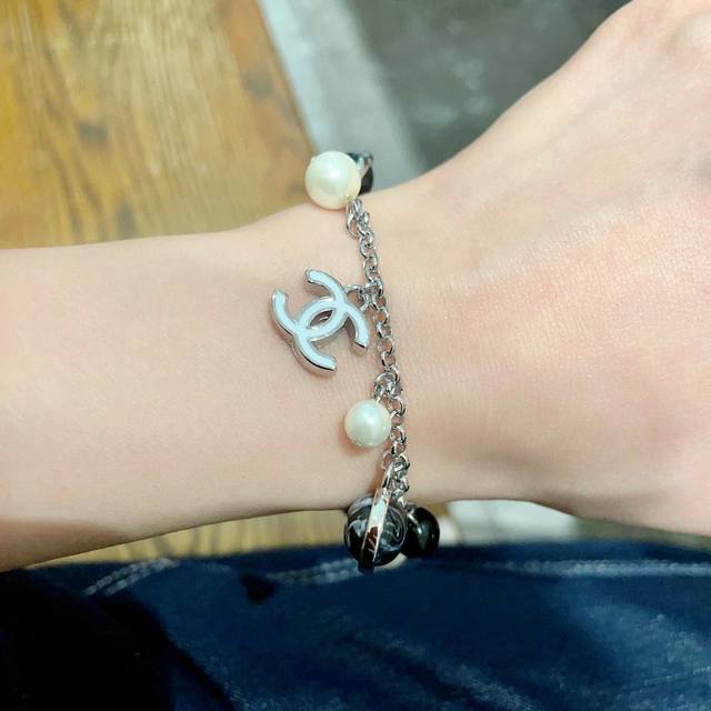 Chanel vintage bracelet original replica logo. Chanel's styles really need no in