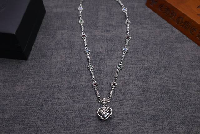 P Chrome Hearts Chrome Hearts necklace has different patterns and designs, showi