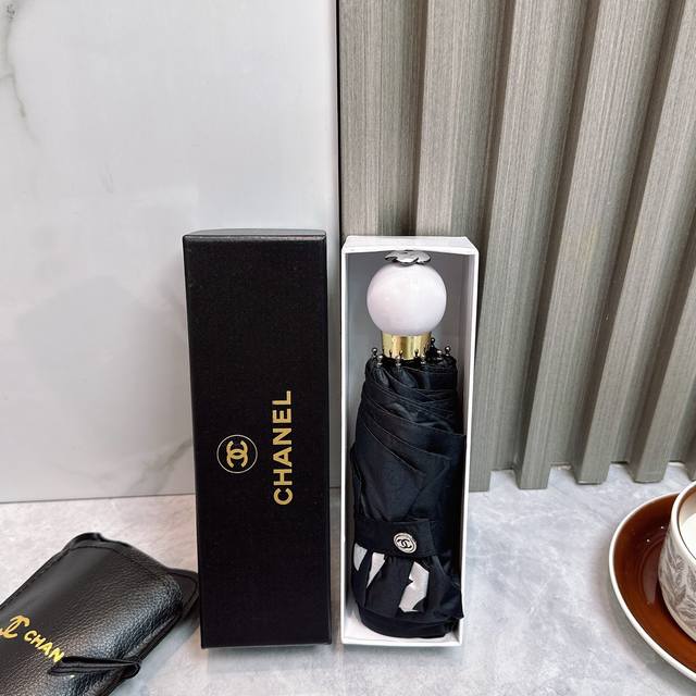 Chanel Chanel pearl handle with leather umbrella cover new 50% off folding umbre