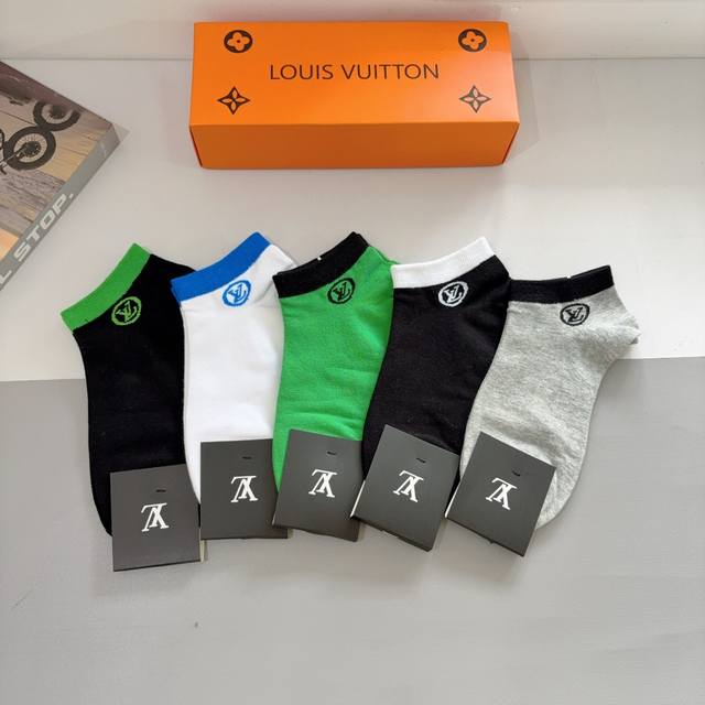comes with packaging, 5 pairs per box Lv Louis Vuitton new short socks made of