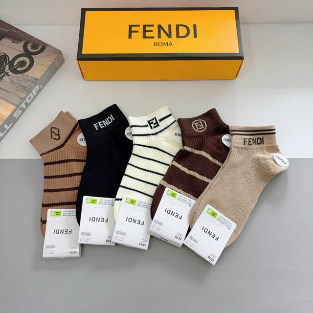 comes with packaging, 5 pairs per box Fendi Fendi double F hot-selling short so
