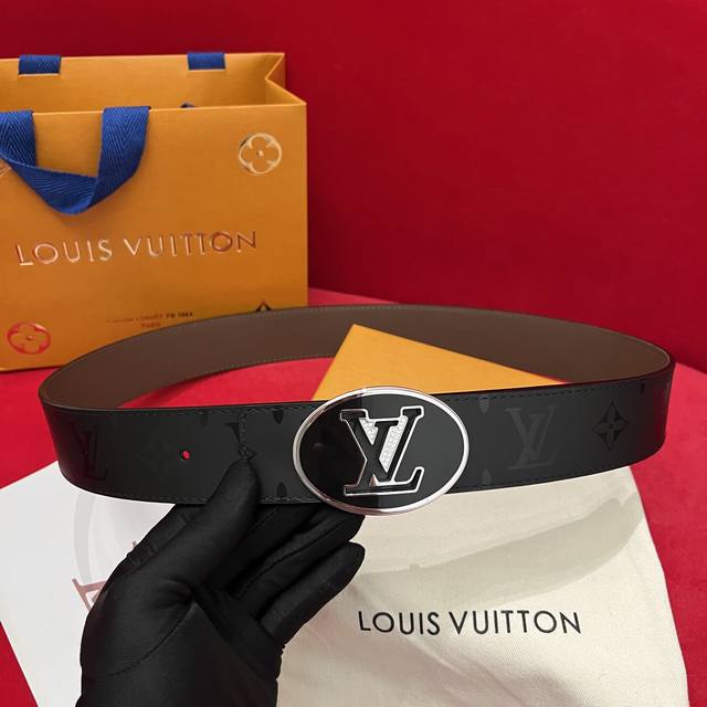 Lujia's new men's heavy-duty belt width 4cm The belt surface is decorated with a