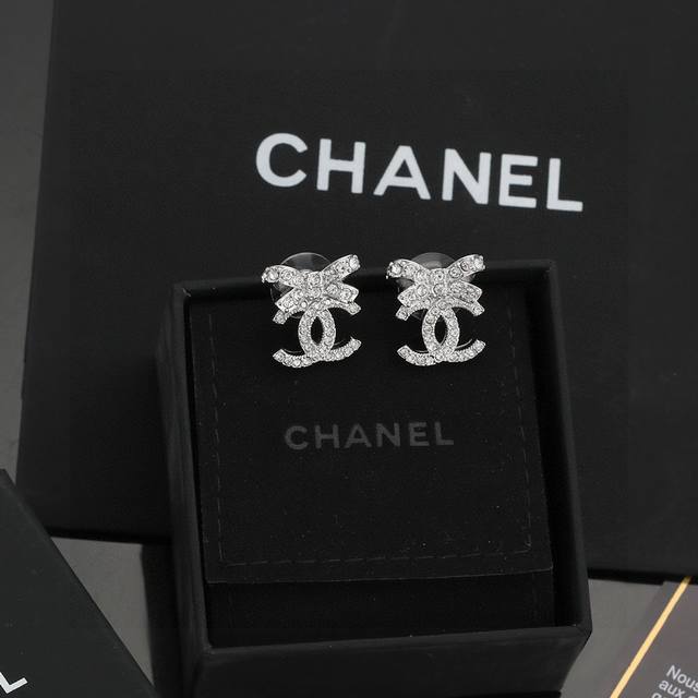 Chanel bow earrings A large number of brand new earrings have arrived! ! Luxury