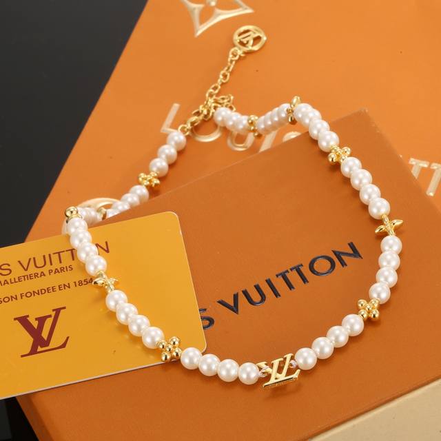 Lv Louis Vuitton classic purchasing-level pearl necklace is also very suitable a