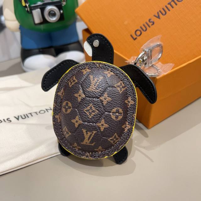 Official website new product M01471Louis Vuitton Louis Vuitton turtle bag keycha