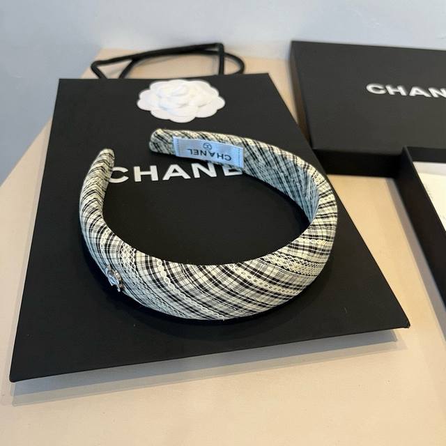Chanel Chanel knot headband DDD