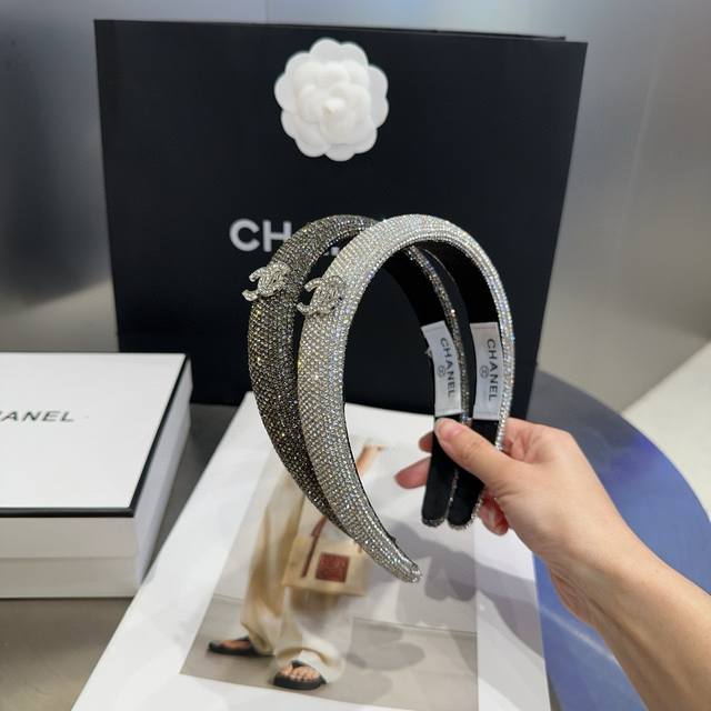 with boxChanel Chanel new small headband, shining little diamonds, so beautiful