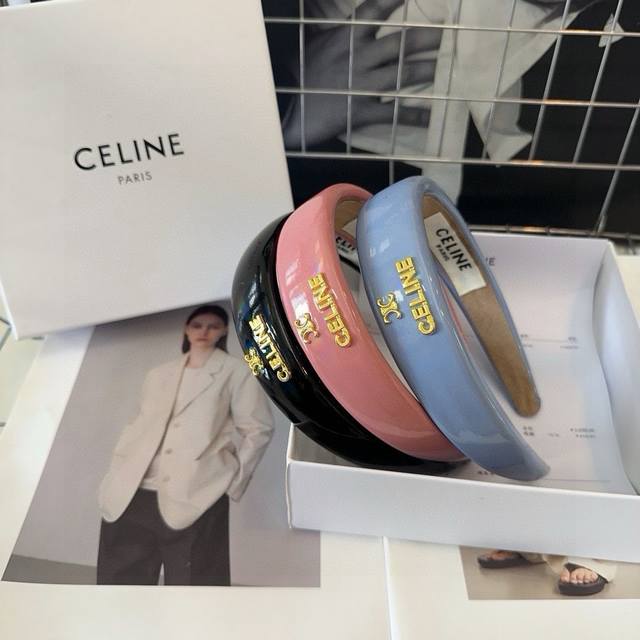 with boxCeline Arc de Triomphe new patent leather headband, fresh and fashionab