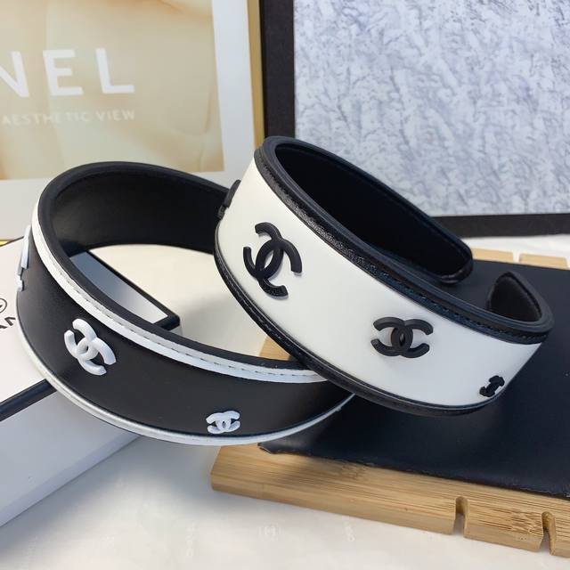 Chanel Xiaoxiang Chanel headband Cowhide Logo European and American fashion head