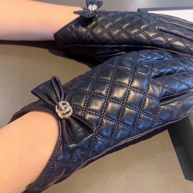 2025 New exclusive first touch screen gloves Gucci Gucci new U-mouth bow high-en