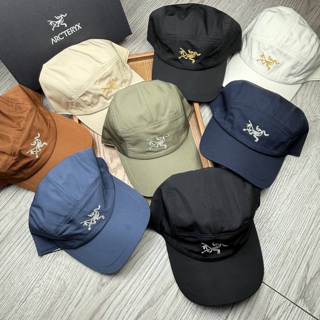 Special price. Arc'teryx. New baseball cap with dust bag! Material: pure cotton!