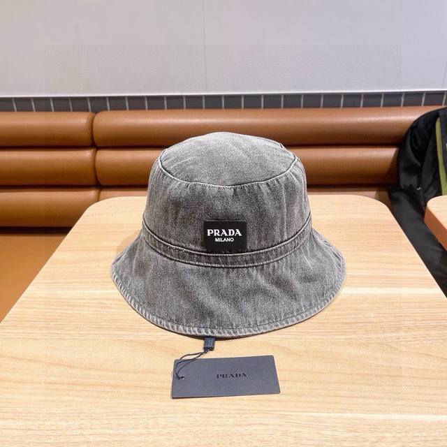 Pr Da Prada denim triangle bucket hat Washed denim color, same style as the show