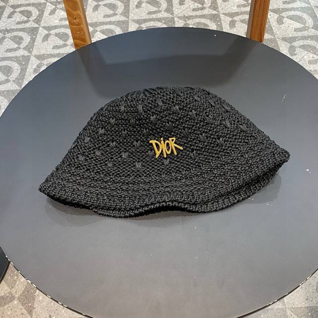 Dior Dior new original bucket hat, exquisite and pure style, very cool and fashi
