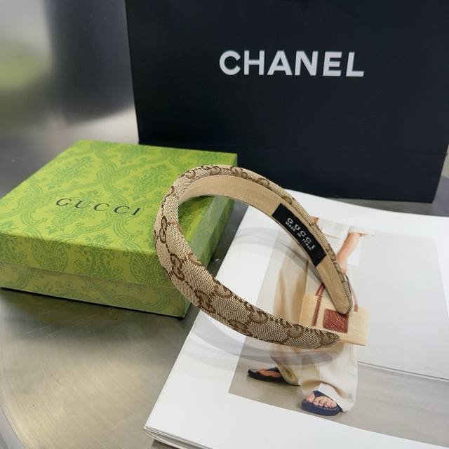 with packaging boxGucci Gg letter headband, classic letters, fashionable and ve