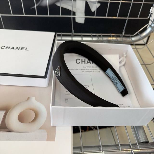 with packaging box Prada Prada headband, fashionable and casual, elegant ladies