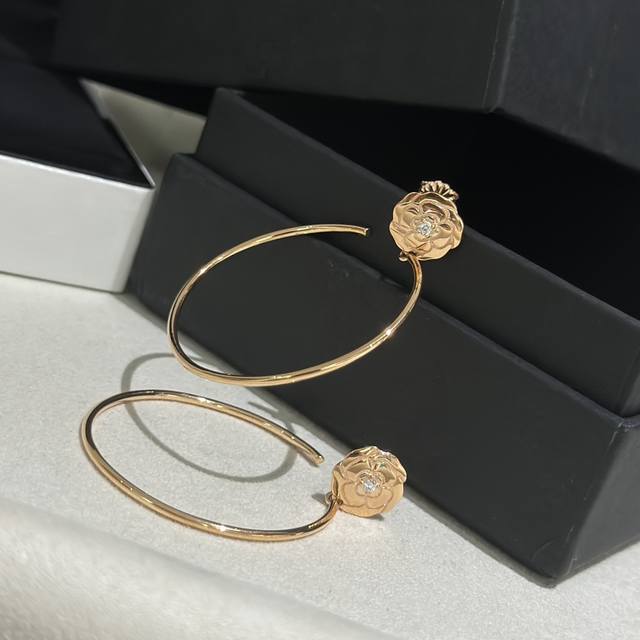 A0993 Earl Camellia Series Camellia Smooth Earrings Luxurious, Exquisite and Fem