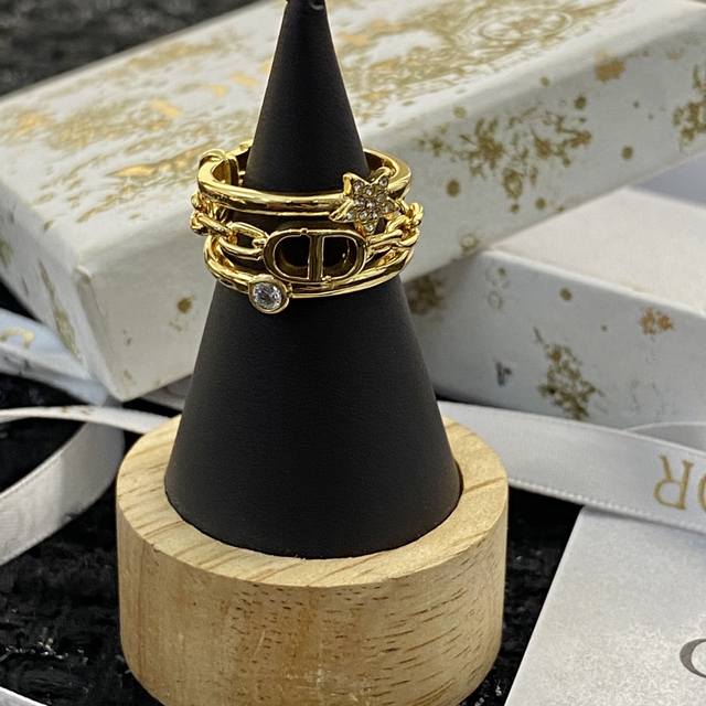 Hot-selling new ring, exclusive high-end quality real photos, not ordinary goods