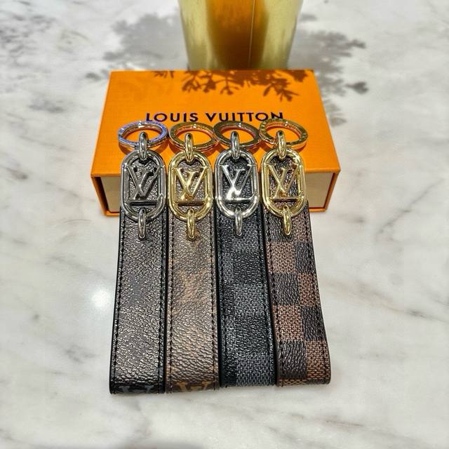 Original picture Original packaging 1:1 version Louis Vuitton keychain M65221 Cl