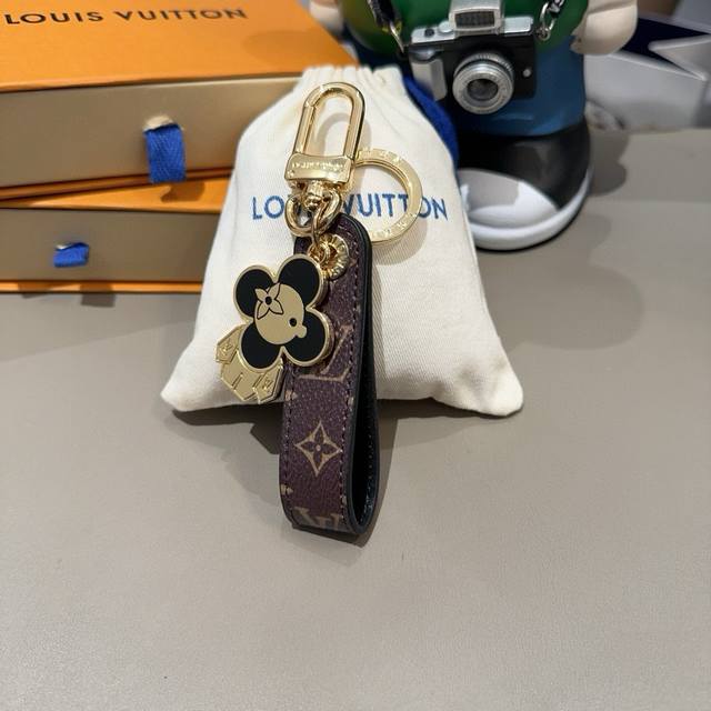 Lv Keychain Sun Doll Bag Ornament Original Accessories Vivienne Dragonne Bag orn