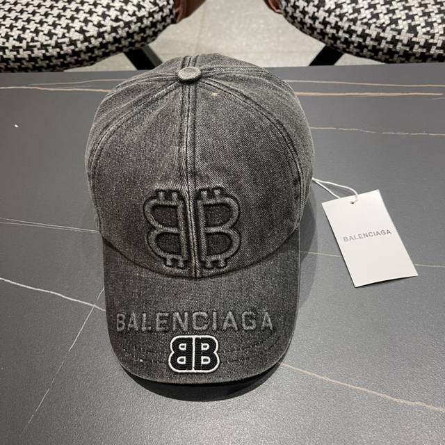 Balenciaga new washed and distressed denim baseball cap Newly launched washed d