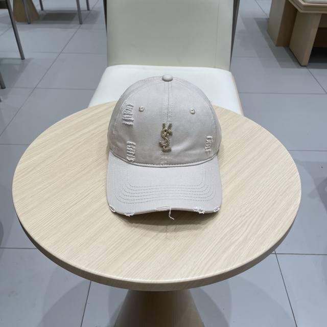 Ysl Saint Laurent baseball cap Korean style A simple and casual baseball cap It
