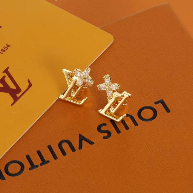 Lv Louis Vuitton earrings classic purchasing level simple and most durable wear