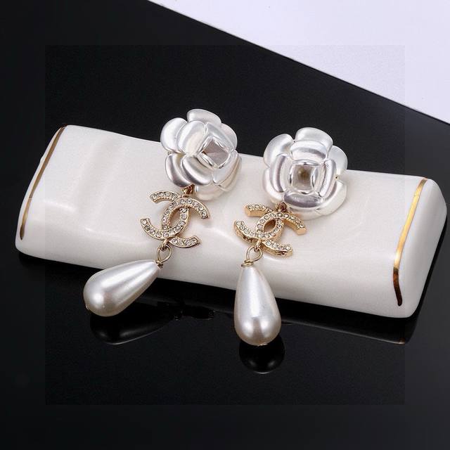 Chanel Double C Camellia Pearl Earrings with Diamonds Amazing design, beautiful