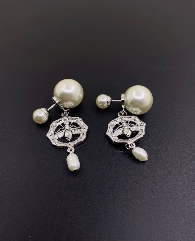 D*Or Latest platinum large and small pearl bee earrings consistent Zp brass mate