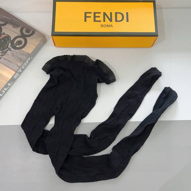 with packaging 1 pair per box Fendi's popular double F letter fishnet tights ar