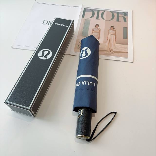 Lululemon The tri-fold automatic folding umbrella is elegant and luxurious. It b