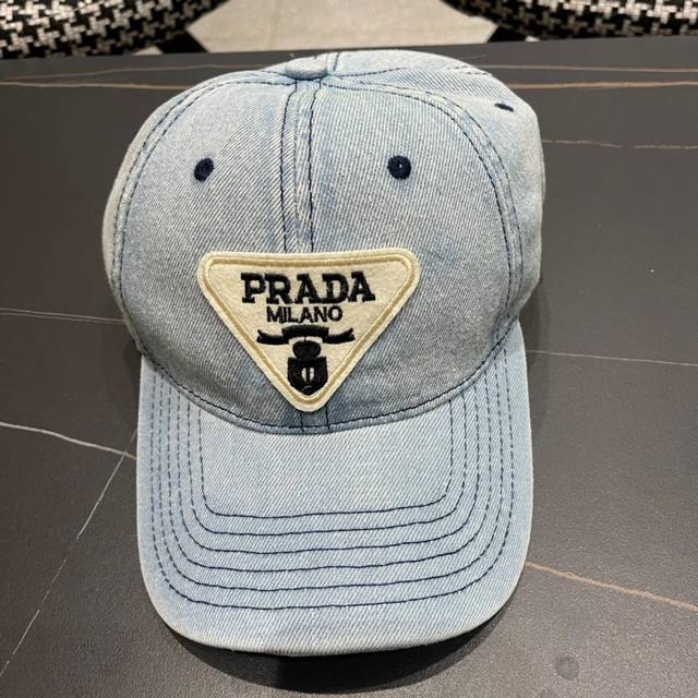 Pr Da Prada denim inverted triangle baseball capStar washed denim color, the sam