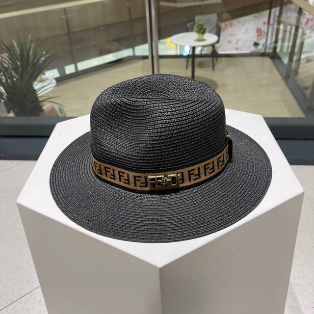 Fd Fendi's new straw hat, made of raffia, with old flower Ff fabric, a must-have