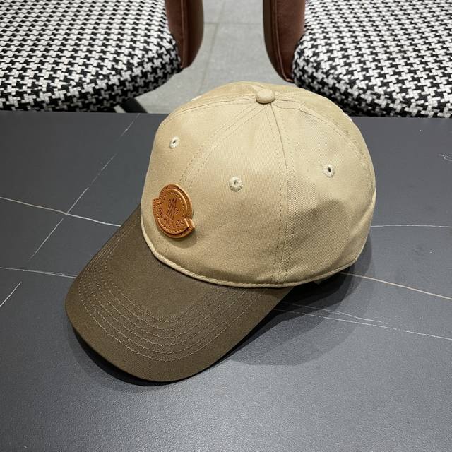 Moncler's new spring color matching personalized baseball cap, a high-value fas