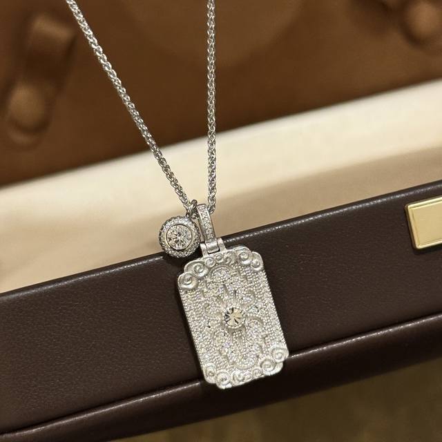 A5915 The national style eight-way fortune brushed necklace shows noble texture.